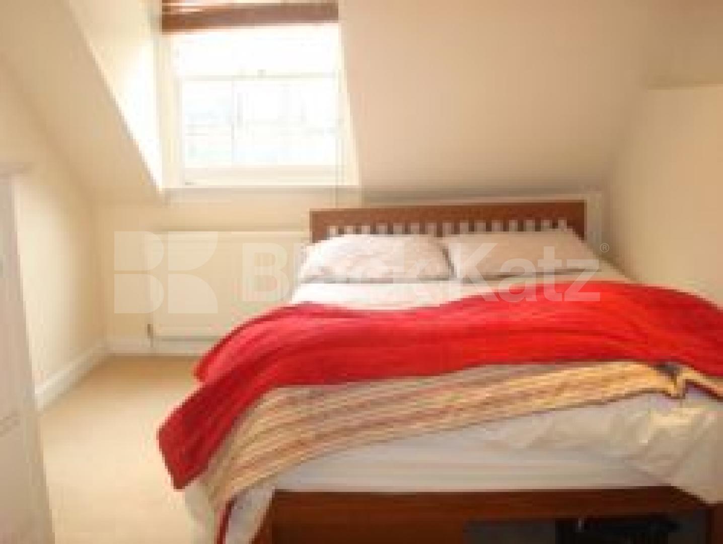 			Lovely New Instruction!!!, 2 Bedroom, 1 bath, 1 reception Flat			 Swinton Street, Kings cross