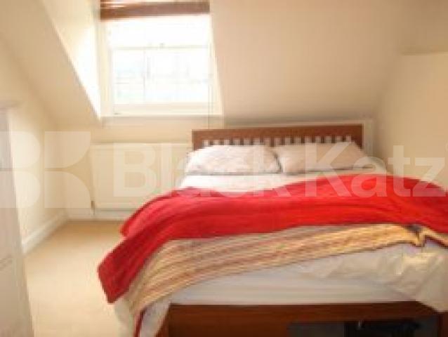 			Lovely New Instruction!!!, 2 Bedroom, 1 bath, 1 reception Flat			 Swinton Street, Kings cross