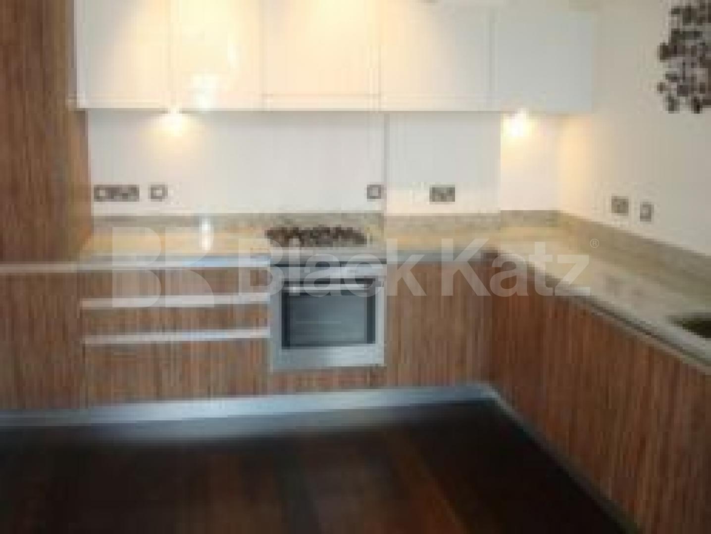 			NEW INSTRUCTION AND TRUELY AMAZING..., 2 Bedroom, 1 bath, 1 reception Flat			 Ecclesbourne road, Angel / Islington