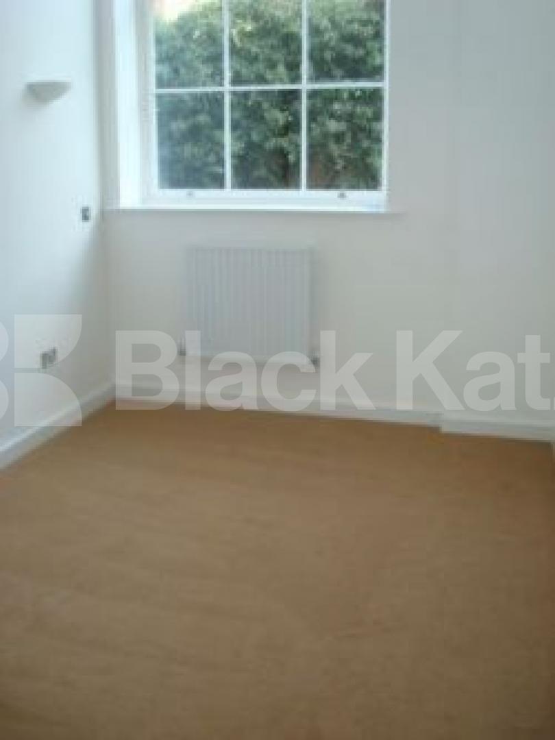 			New Instruction, 1 Bedroom, 1 bath, 1 reception Flat			 Ecclesbourne road, Angel / Islington