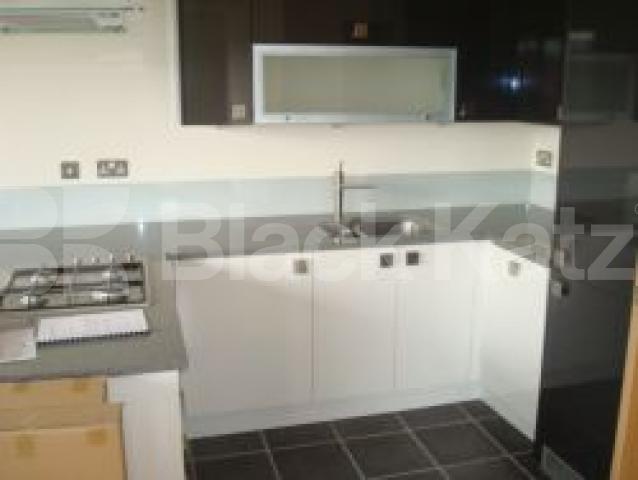 			2 Bedroom, 1 bath, 1 reception Flat			 Provost Street, OLD STREET EC1