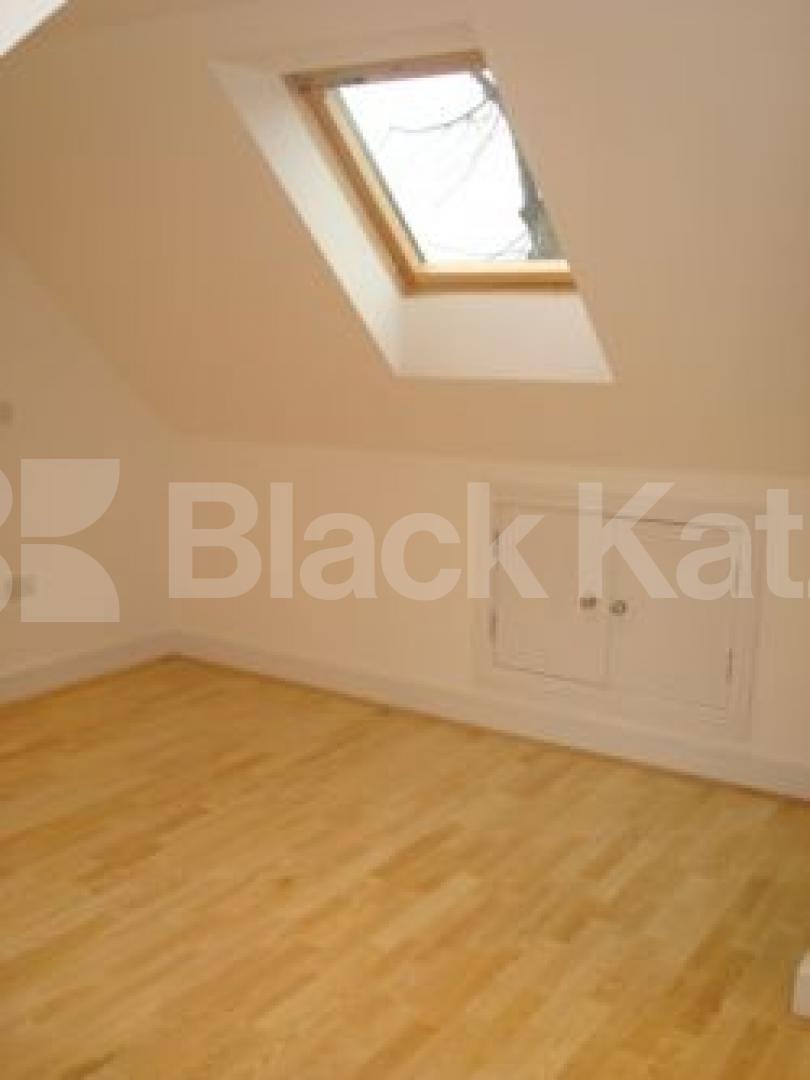 			BRAND NEW FLAT!!!, 3 Bedroom, 1 bath, 1 reception Flat			 Albion road, Stoke newington