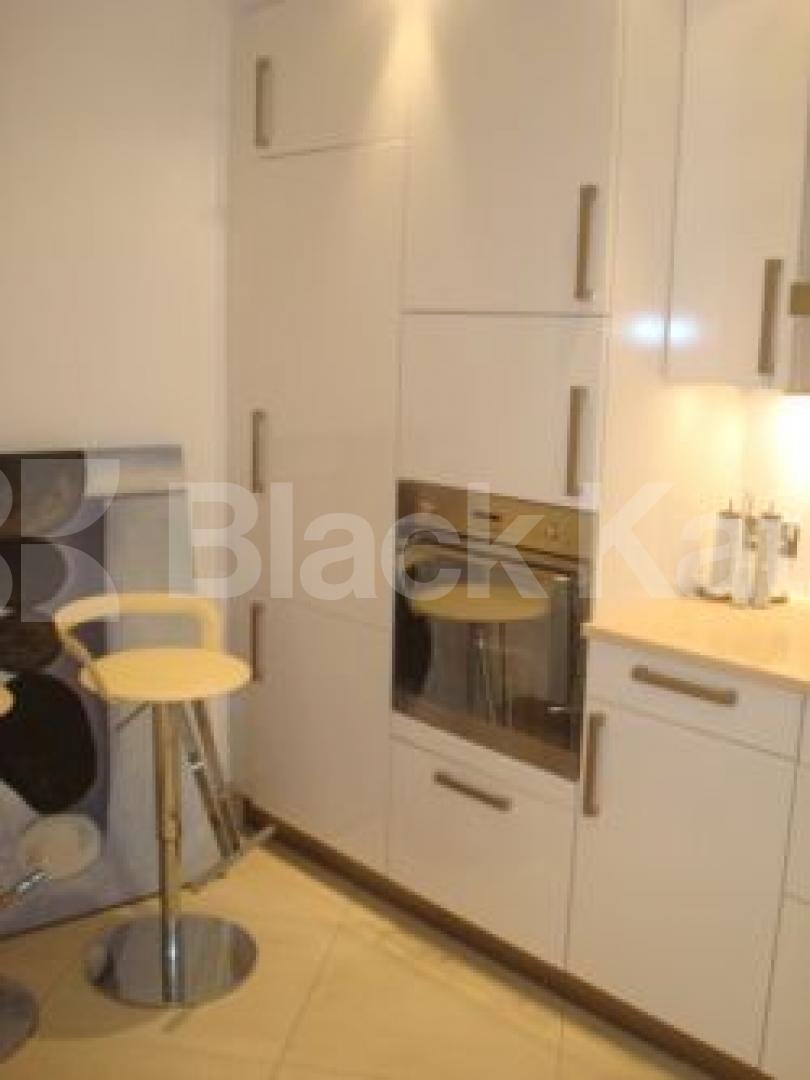 			BRAND NEW FLAT!!!, 3 Bedroom, 1 bath, 1 reception Flat			 Albion road, Stoke newington