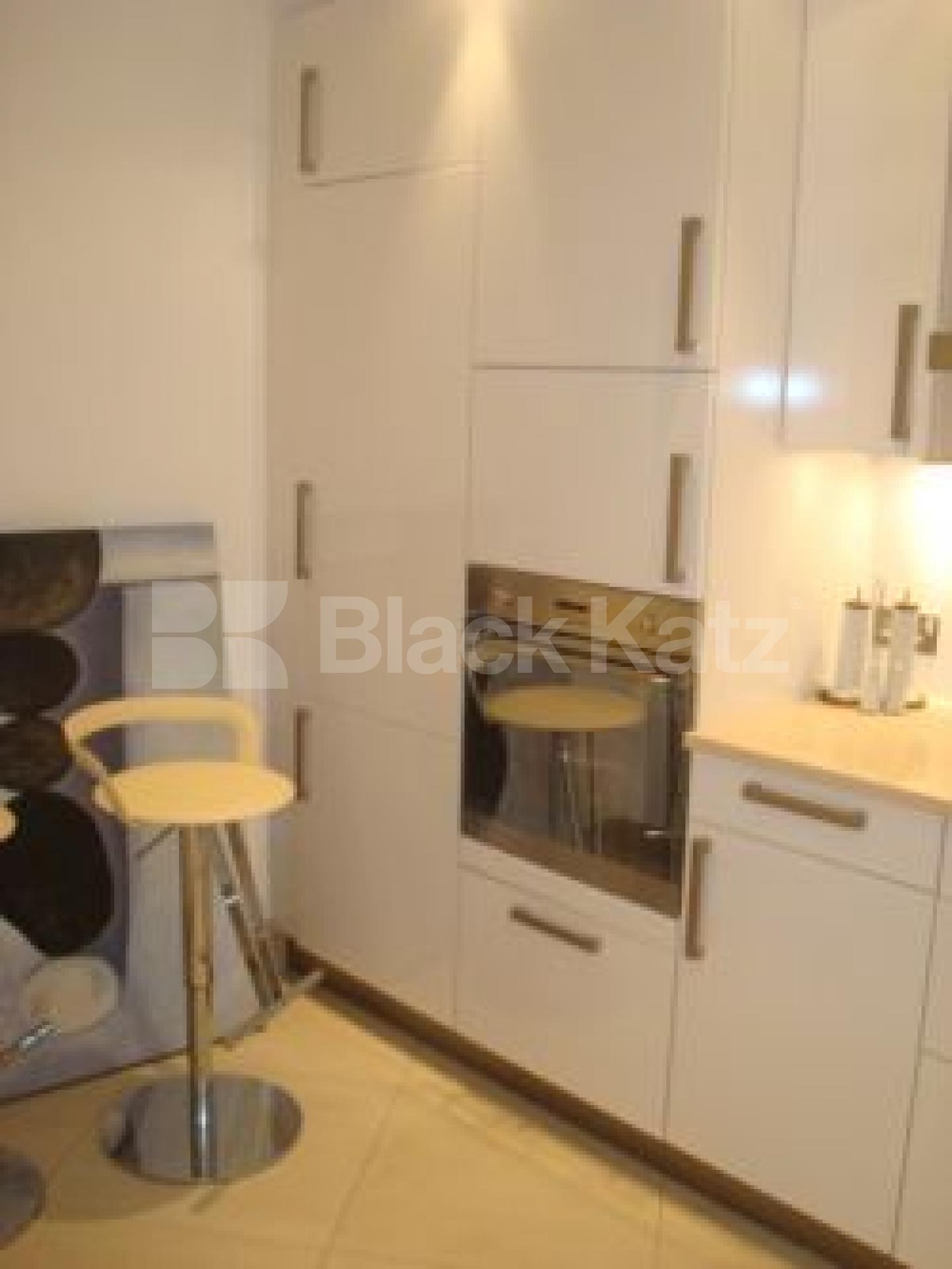 			BRAND NEW FLAT!!!, 3 Bedroom, 1 bath, 1 reception Flat			 Albion road, Stoke newington N16