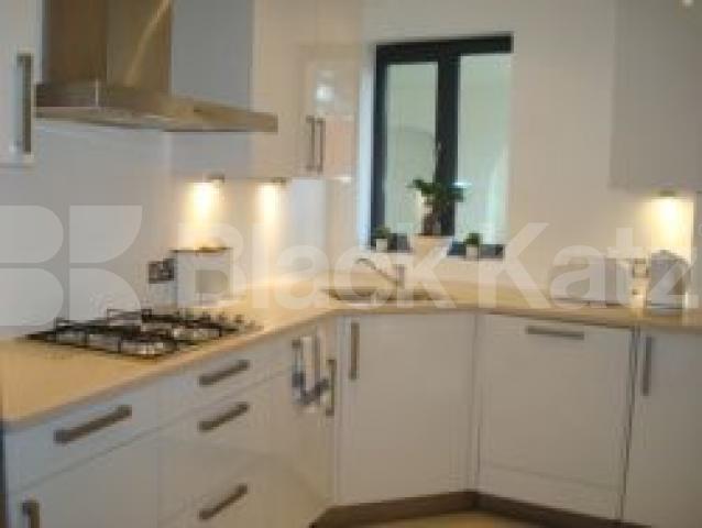 			BRAND NEW FLAT!!!, 3 Bedroom, 1 bath, 1 reception Flat			 Albion road, Stoke newington