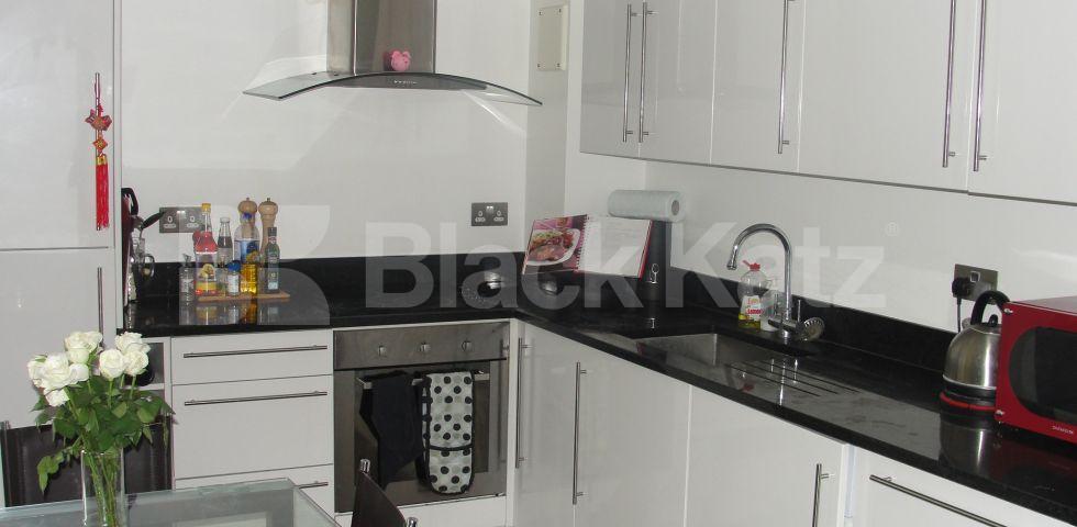 			UNDER OFFER , 1 Bedroom, 1 bath, 1 reception Apartment			 Boulevard Mansions. Borough Road, Borough