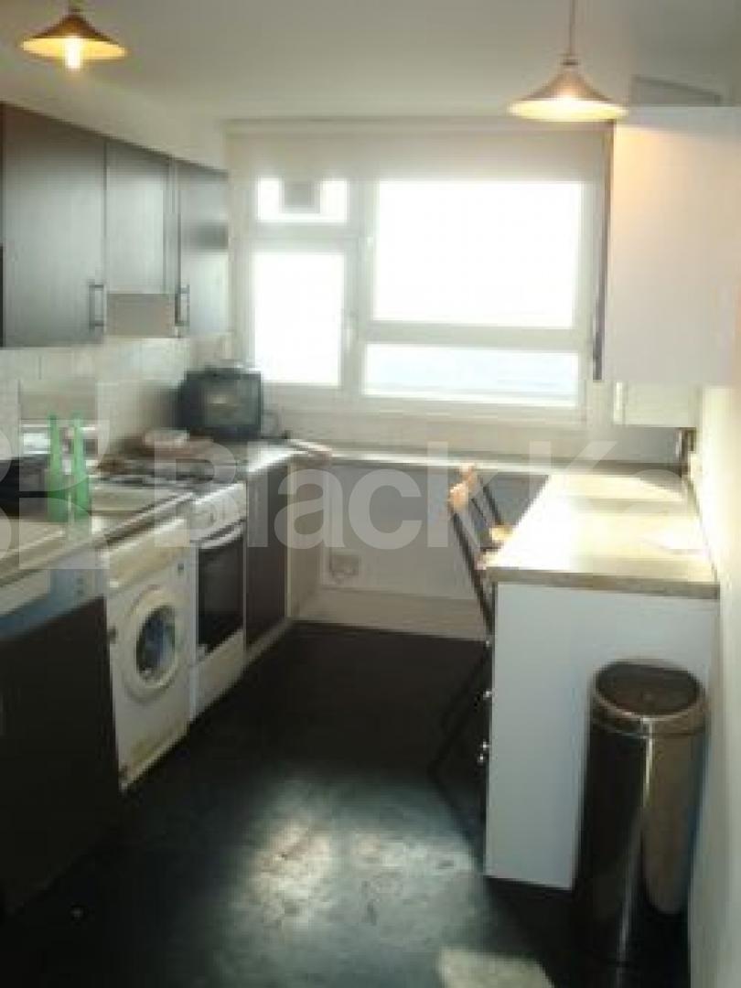 			1 Bedroom, 1 bath, 1 reception Flat			 Hall Street, ANGEL/ISLINGTON EC1V