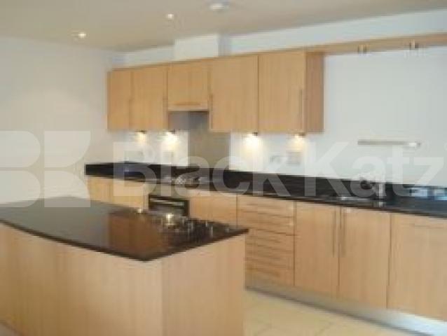 			LUXURY MUST SEE !!!, 2 Bedroom, 1 bath, 1 reception Flat			 Viewpoint, HIGHBURY N5