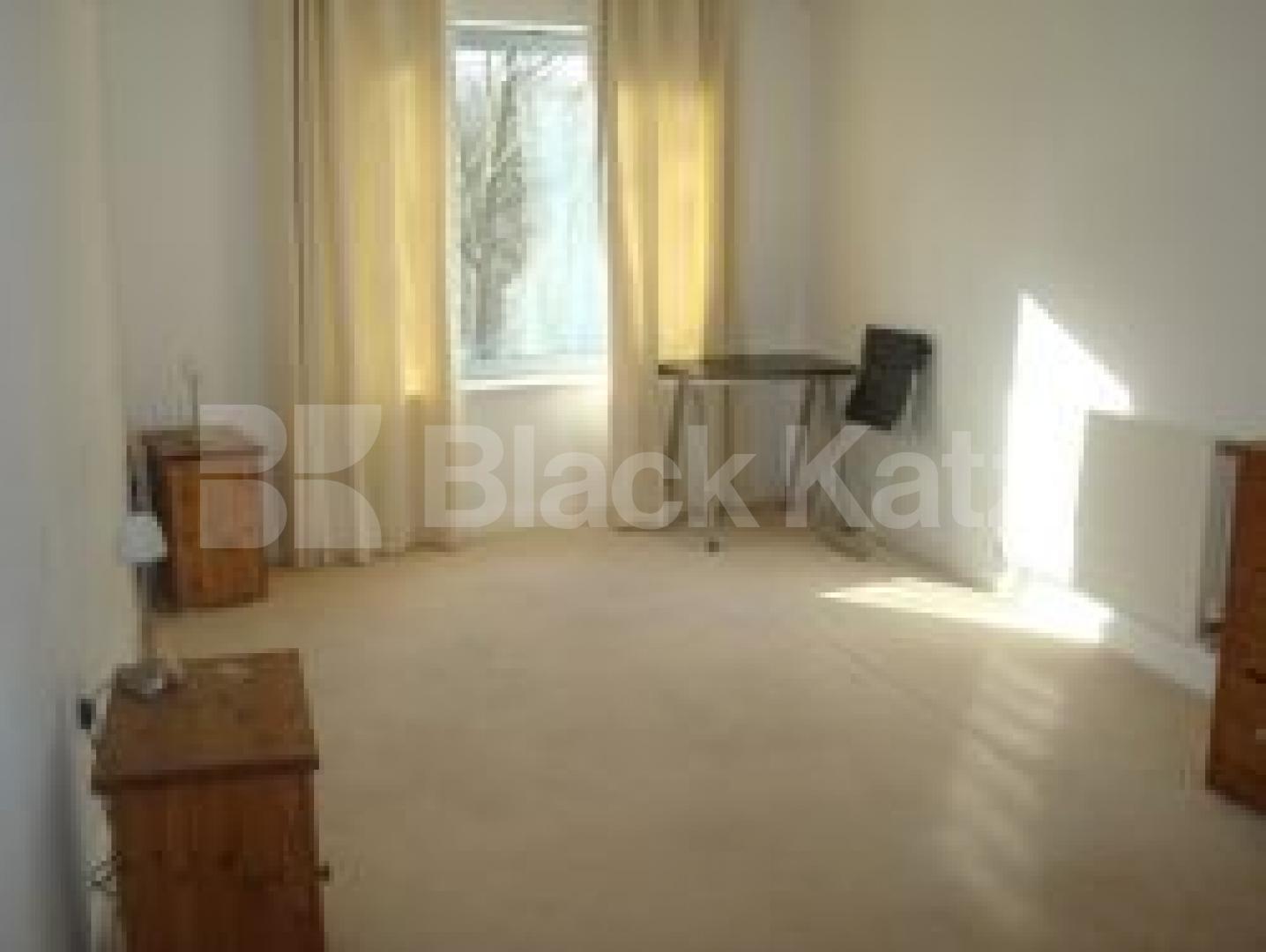 			LUXURY MUST SEE !!!, 2 Bedroom, 1 bath, 1 reception Flat			 Viewpoint, HIGHBURY N5