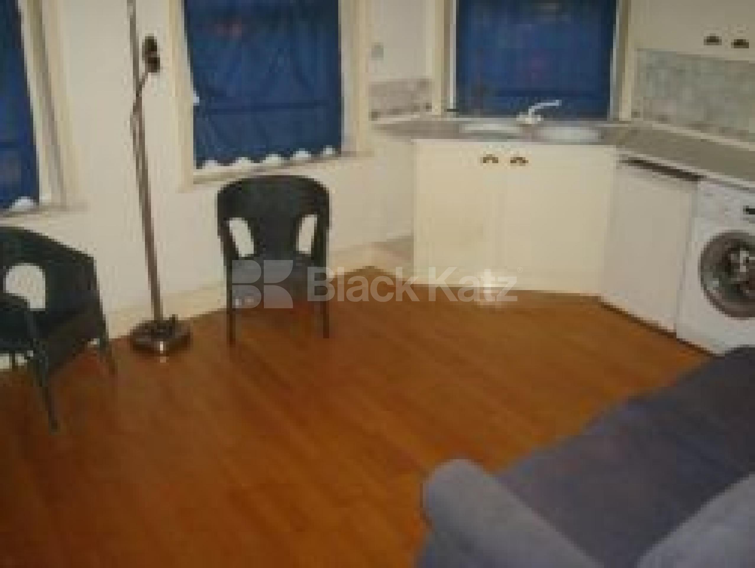 			LOCATION LOCATION LOCATION !!!, 1 Bedroom, 1 bath, 1 reception Flat			 Chapel Market, ANGEL n1