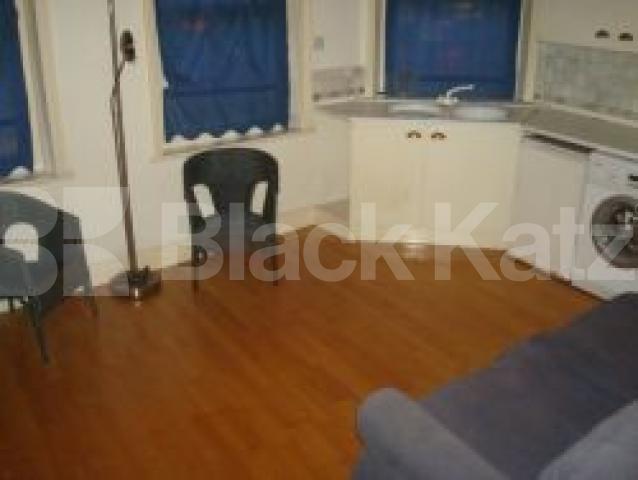 			LOCATION LOCATION LOCATION !!!, 1 Bedroom, 1 bath, 1 reception Flat			 Chapel Market, ANGEL