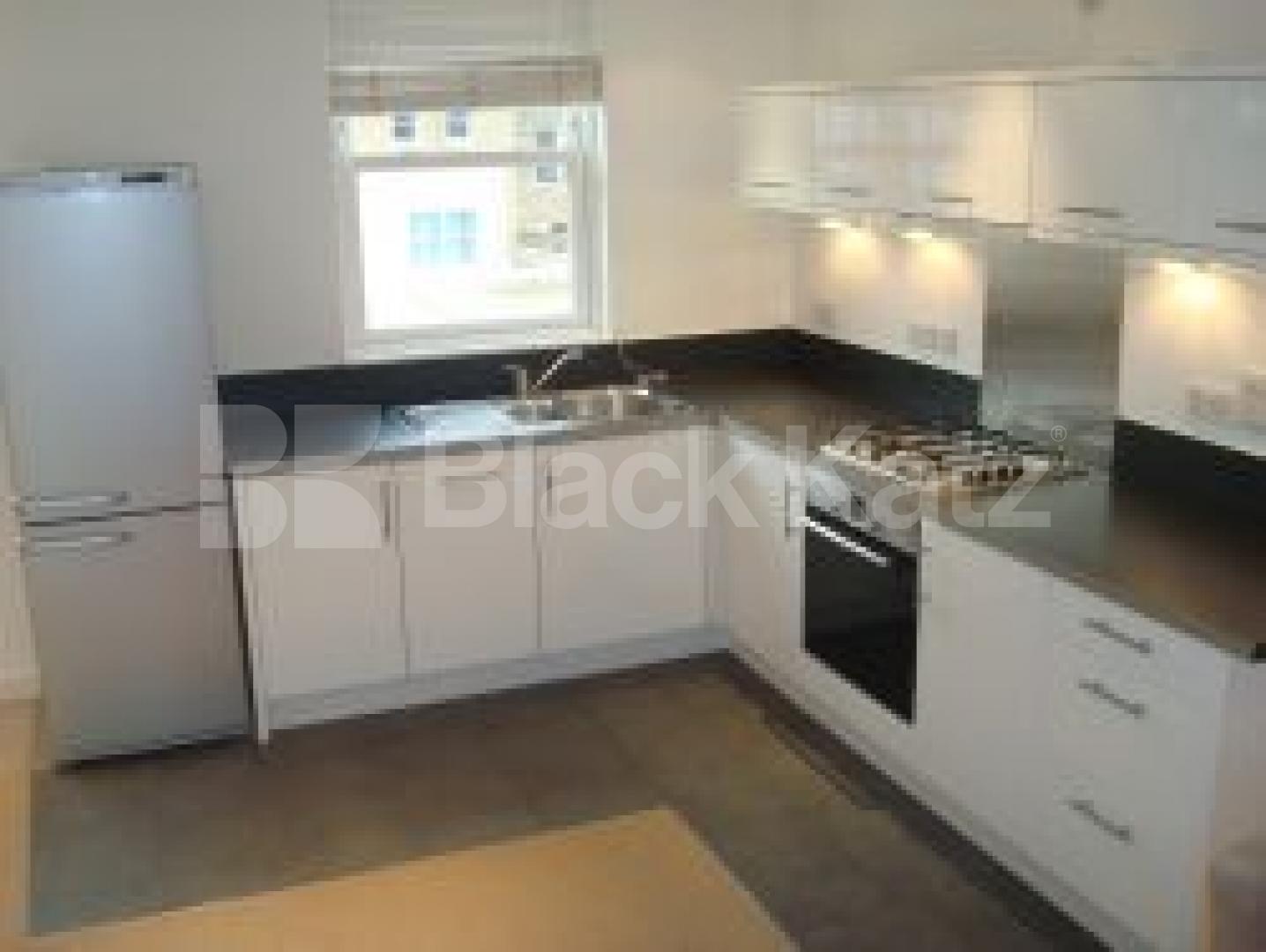 			MUST SEE !!!, 2 Bedroom, 1 bath, 1 reception Flat			 Shelbourne Road, HOLLOWAY