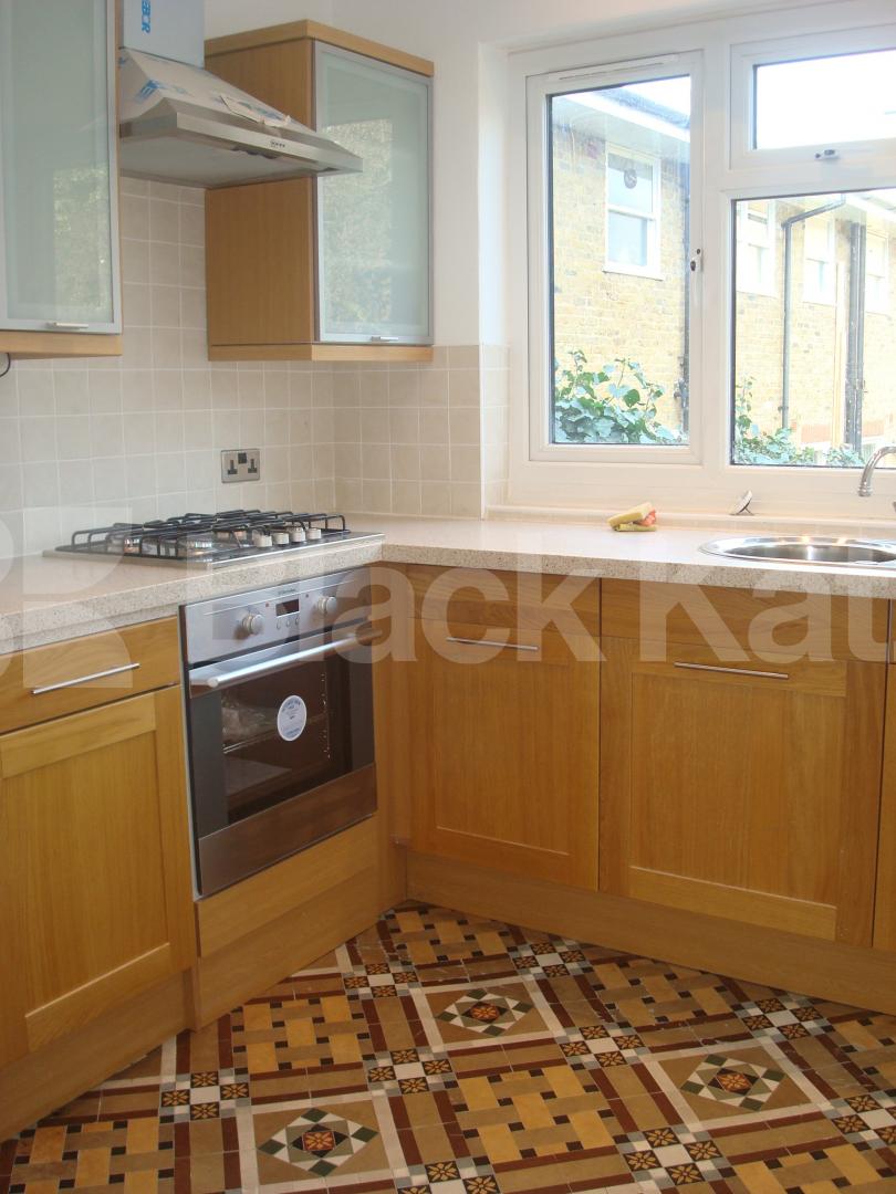 			NEW INSTRUCTION AND TRUELY LOVELY..., 2 Bedroom, 1 bath, 1 reception End Terraced House			 Tollington park, Finsbury park / Stroud green