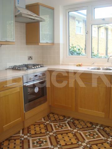 			NEW INSTRUCTION AND TRUELY LOVELY..., 2 Bedroom, 1 bath, 1 reception End Terraced House			 Tollington park, Finsbury park / Stroud green