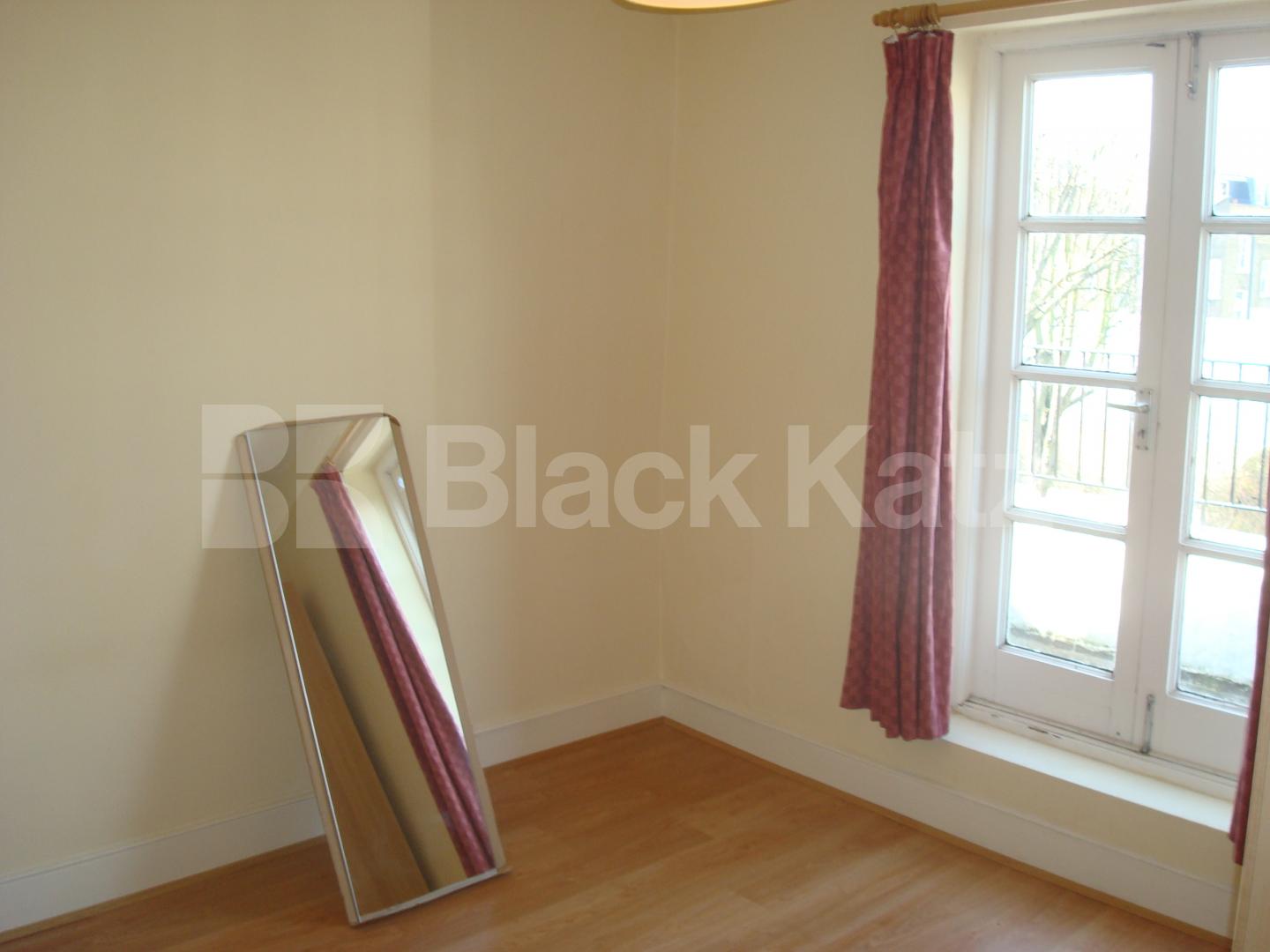 			1 Bedroom, 1 bath, 1 reception Flat			 Neville Road, STOKE NEWINGTON