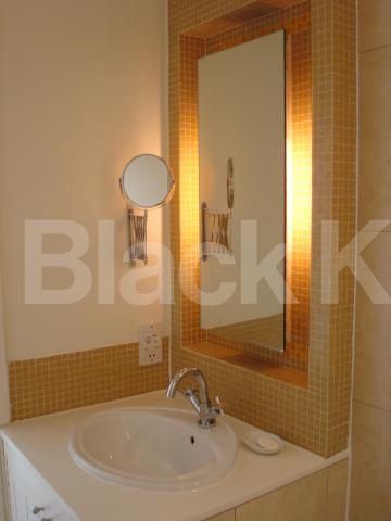 			Location Location Location!, 2 Bedroom, 1 bath, 1 reception Flat			 Great Titchfield Street, WEST END / SOHO W1