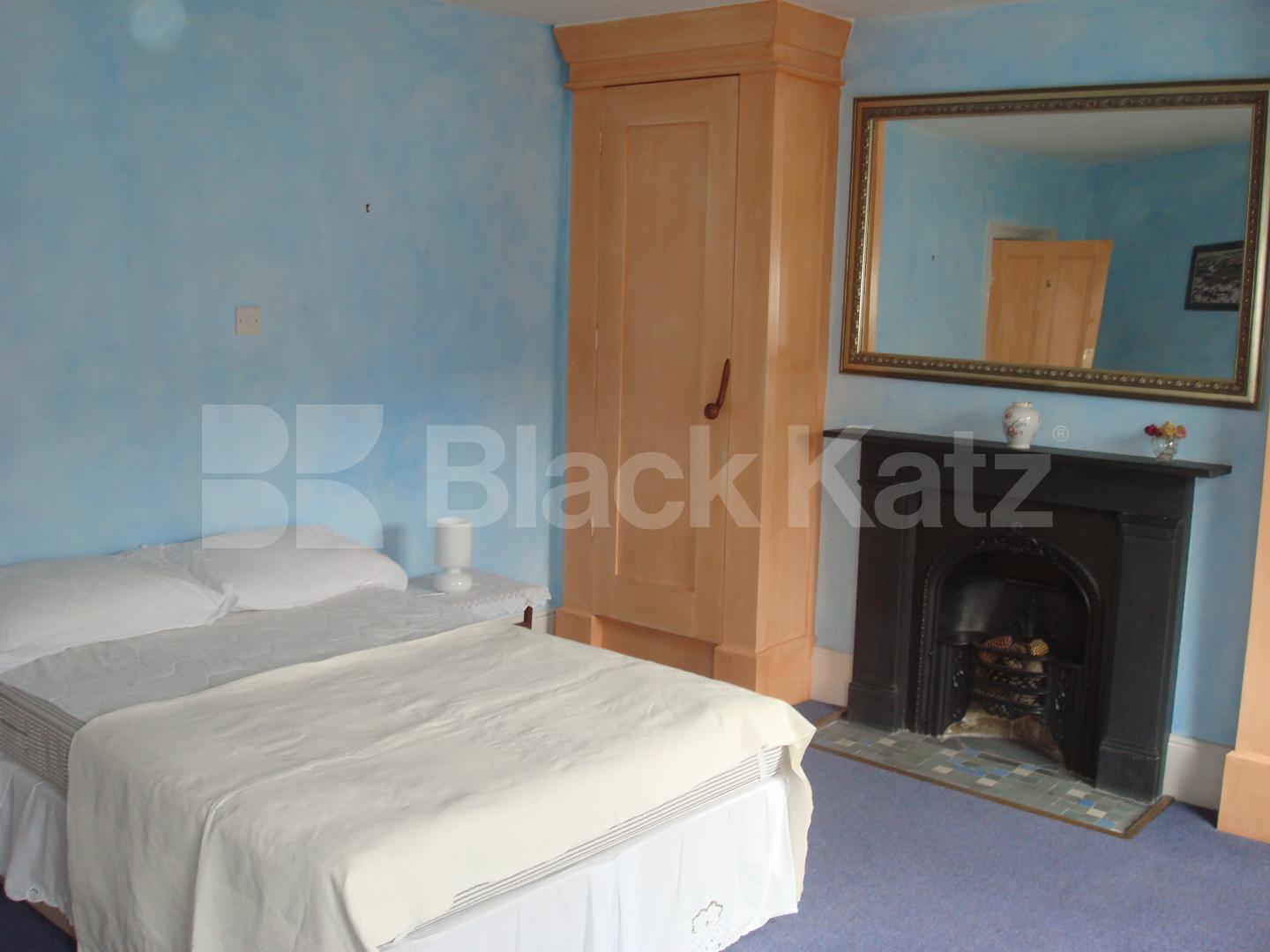 			HUGE!!!! 2 Bedroom Flat, 2 Bedroom, 1 bath, 1 reception Flat			 MORAY ROAD, Finsbury park / Stroud green