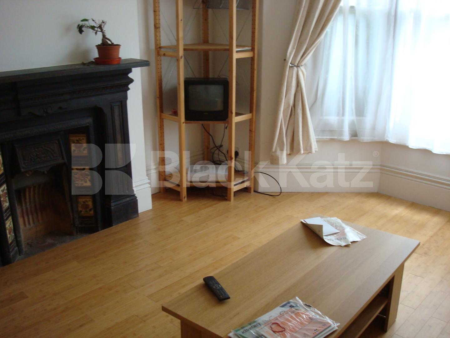 			NEW INSTRUCTION!, 1 Bedroom, 1 bath, 1 reception Flat			 Constantine Road, HAMPSTEAD HEATH