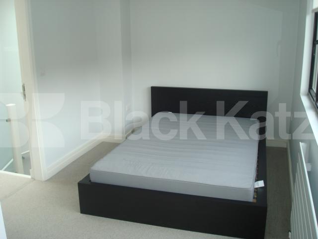 			Gorgeous Stunning and Beautiful........, 3 Bedroom, 1 bath, 1 reception Terraced House			 Mountgrove road, Finsbury park / Clissold park