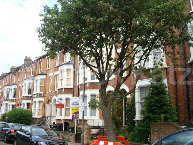 			NEW INSTRUCTION!, 1 Bedroom, 1 bath, 1 reception Flat			 Constantine Road, HAMPSTEAD HEATH