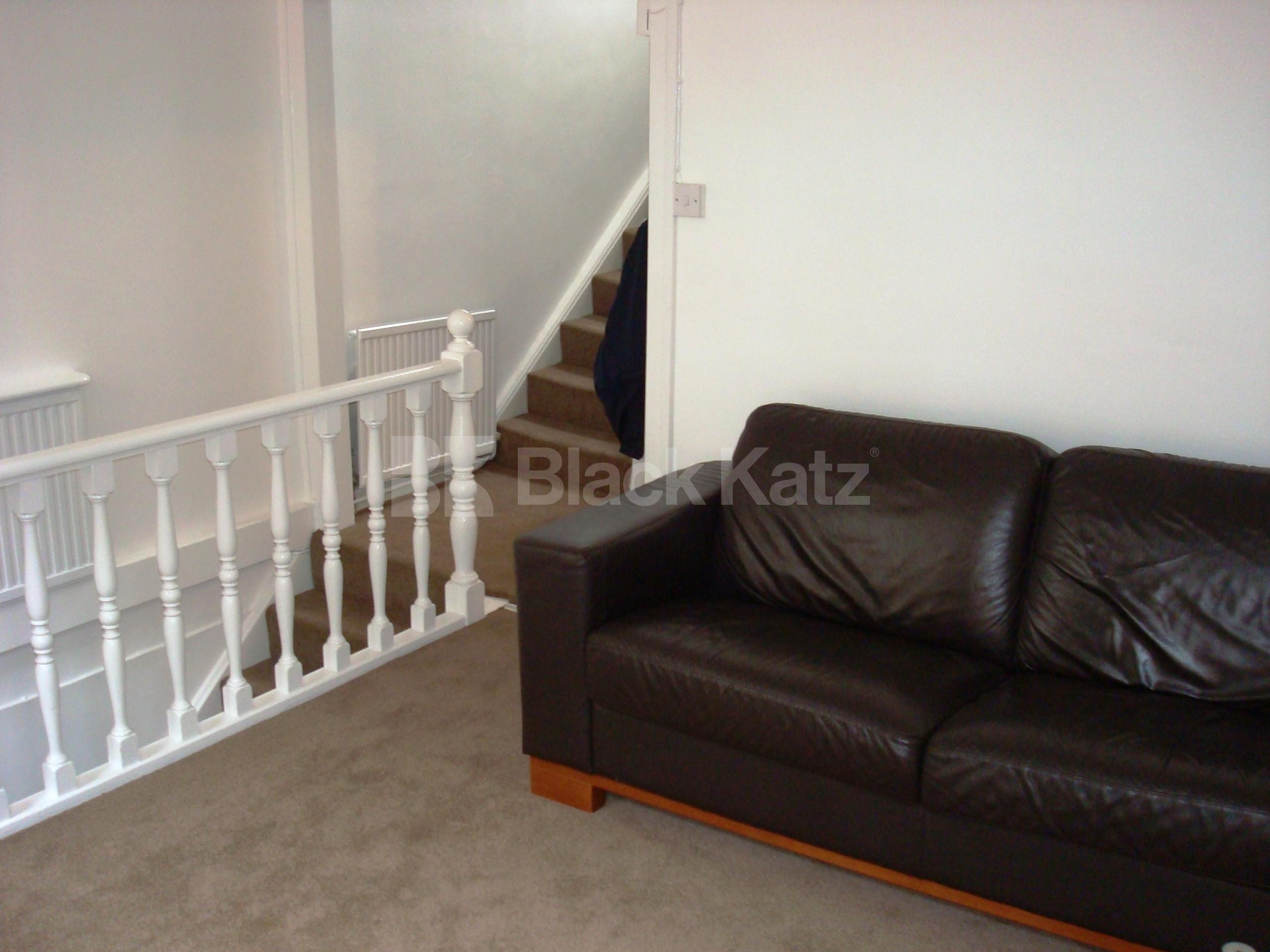 			location location location, 1 Bedroom, 1 bath, 1 reception Flat			 Eversholt Street, Camden NW1