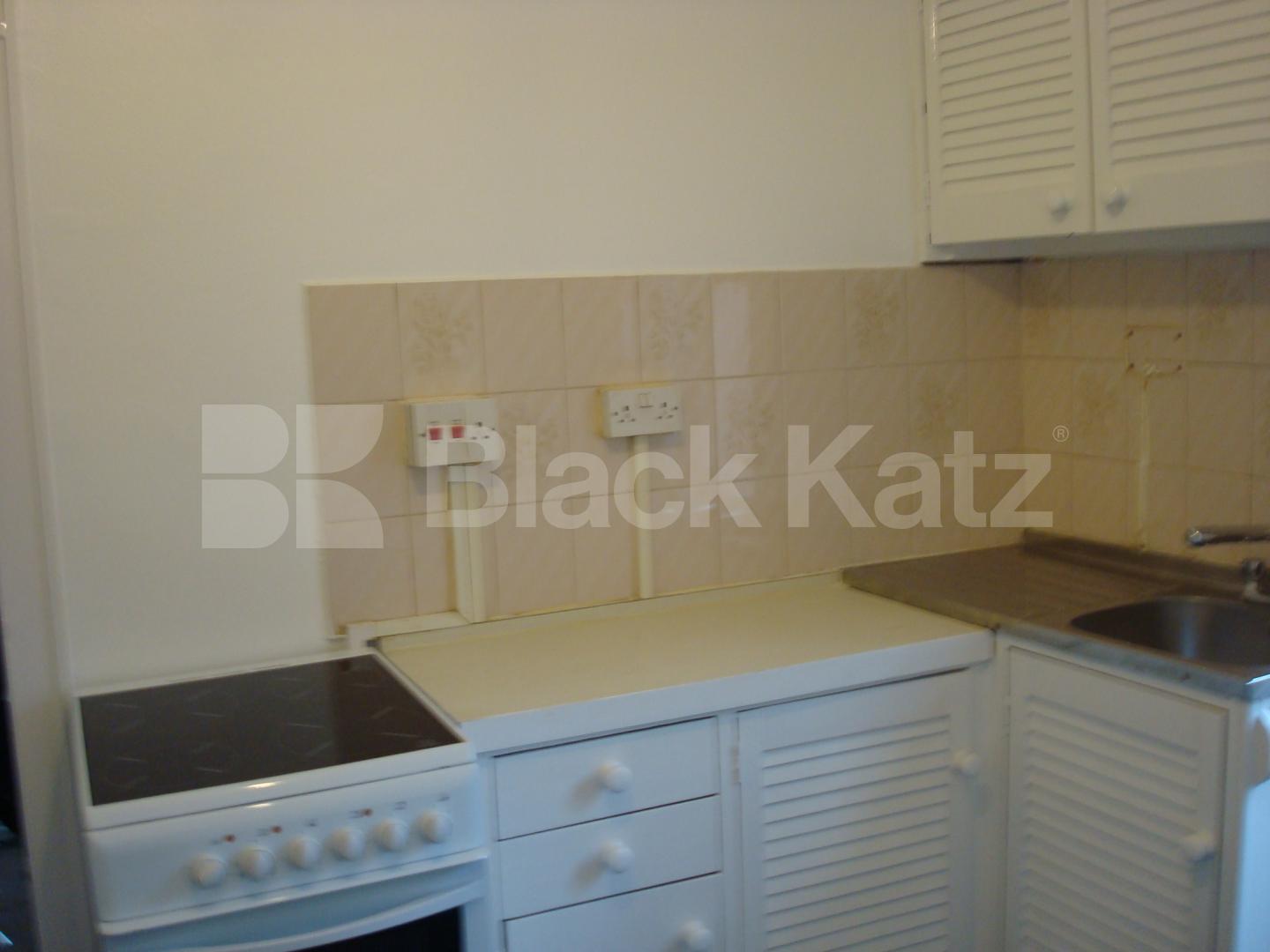 			location location location, 1 Bedroom, 1 bath, 1 reception Flat			 Eversholt Street, Camden