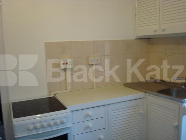 			location location location, 1 Bedroom, 1 bath, 1 reception Flat			 Eversholt Street, Camden