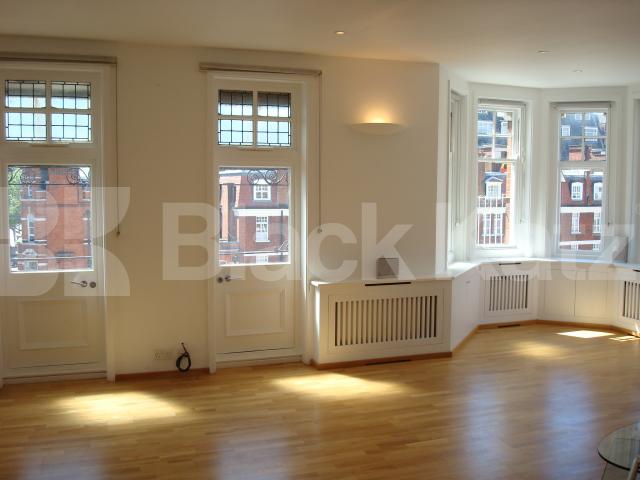 			Luxury Penthouse, 3 Bedroom, 1 bath, 1 reception Apartment			 Duke Street, BOND STREET