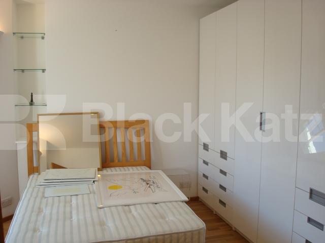 			Luxury Penthouse, 3 Bedroom, 1 bath, 1 reception Apartment			 Duke Street, BOND STREET