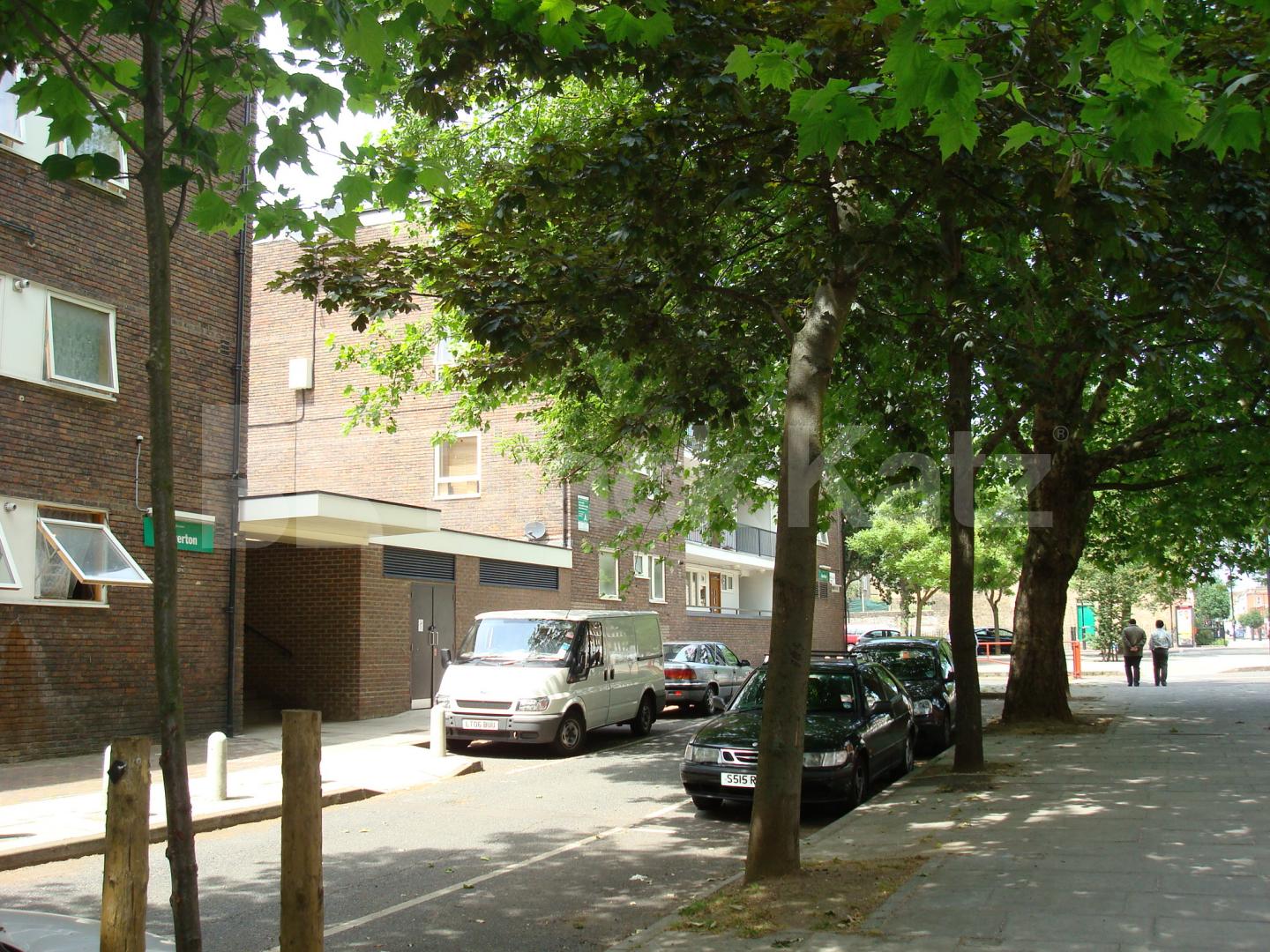 			2 Bedroom, 1 bath, 1 reception Flat			 Royal College Street, Camden