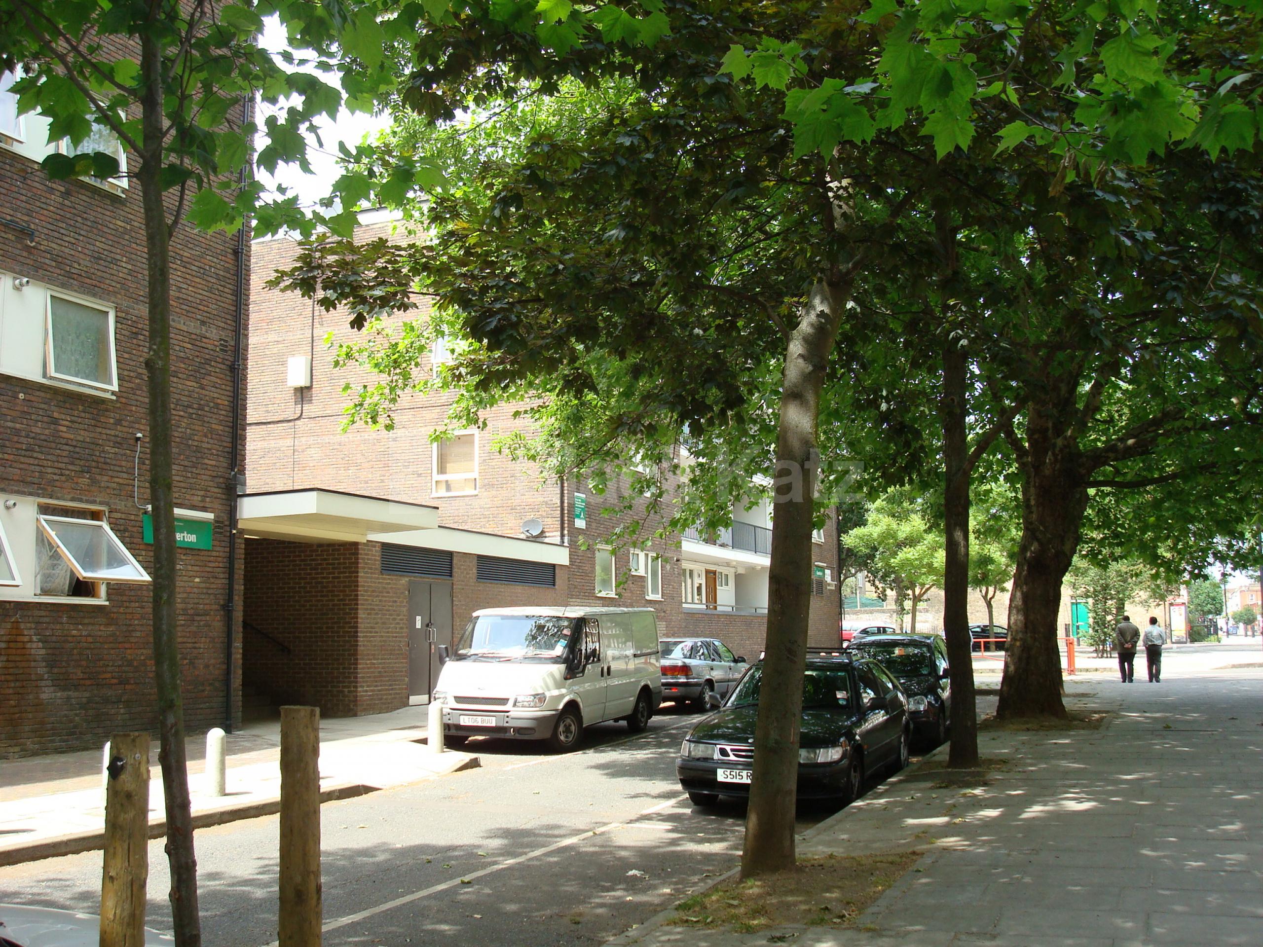 			2 Bedroom, 1 bath, 1 reception Flat			 Royal College Street, Camden NW1