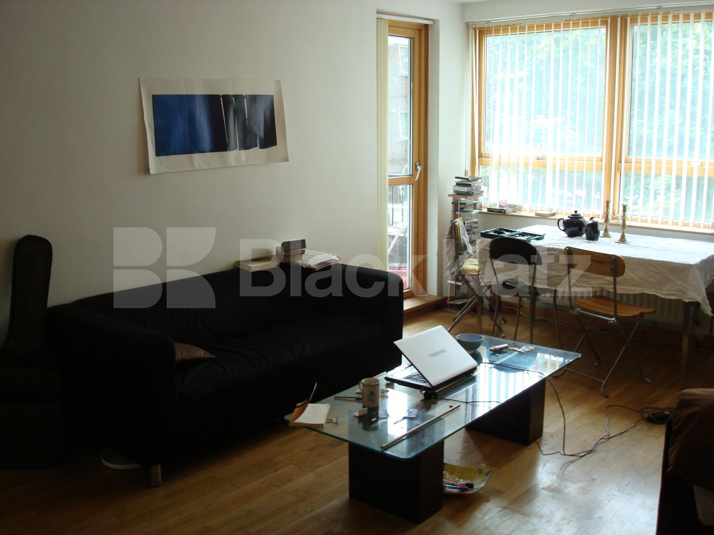 			2 Bedroom, 1 bath, 1 reception Flat			 Royal College Street, Camden