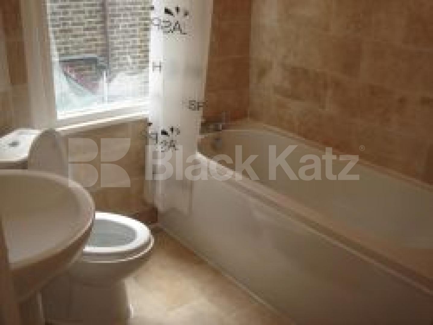 			LET!, 5 Bedroom, 1 bath, 1 reception Terraced House			 Wightman Road, Crouch End