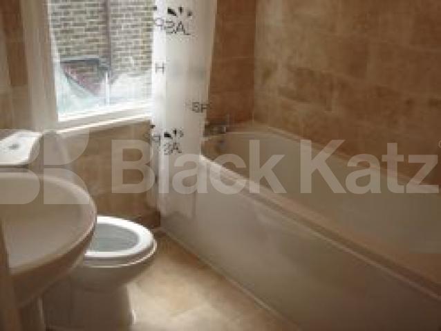 			LET!, 5 Bedroom, 1 bath, 1 reception Terraced House			 Wightman Road, Crouch End