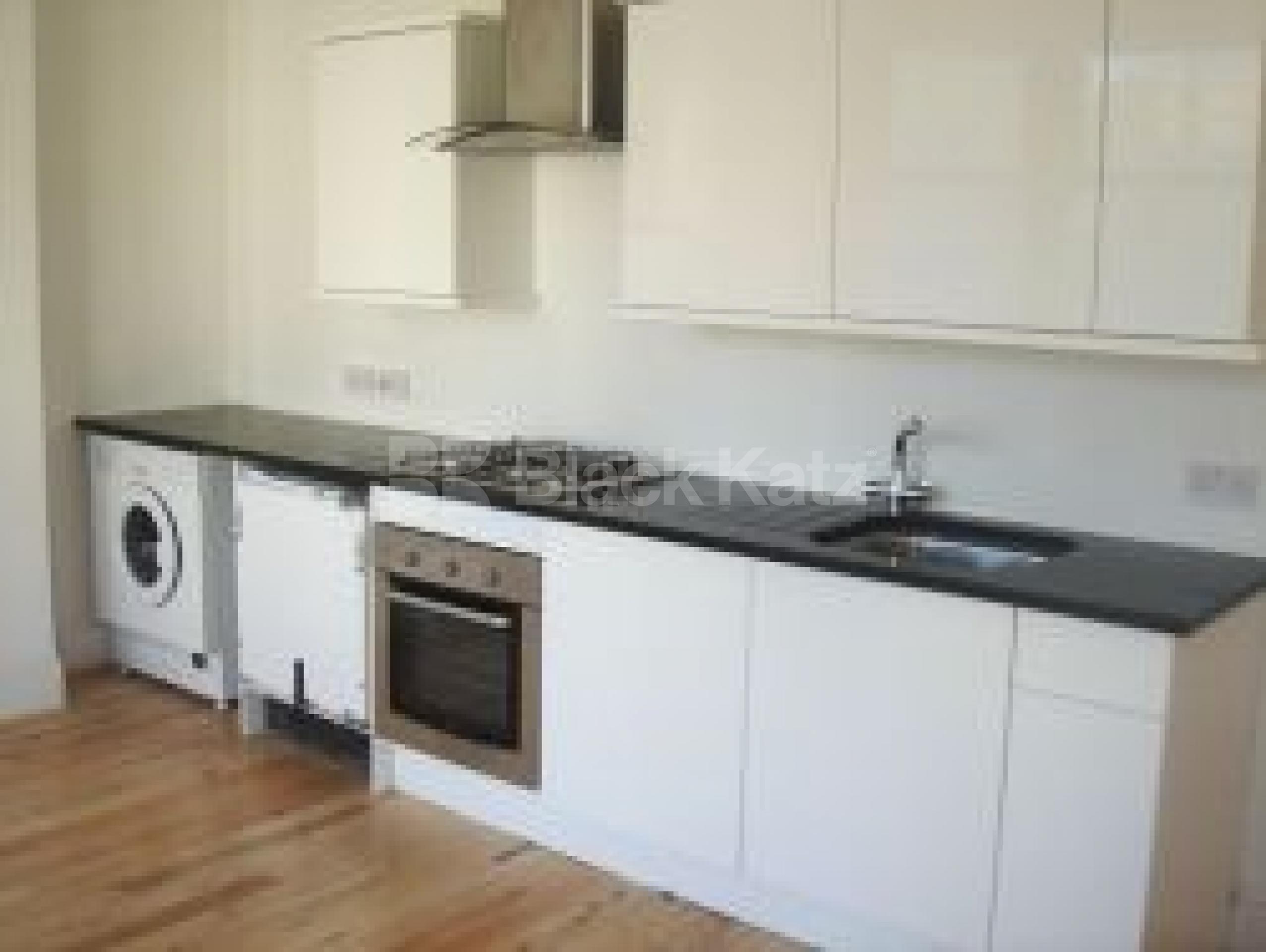 			LET!, 5 Bedroom, 1 bath, 1 reception Terraced House			 Wightman Road, Crouch End N8