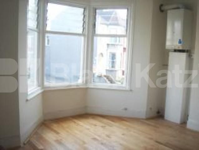 			LET!, 5 Bedroom, 1 bath, 1 reception Terraced House			 Wightman Road, Crouch End