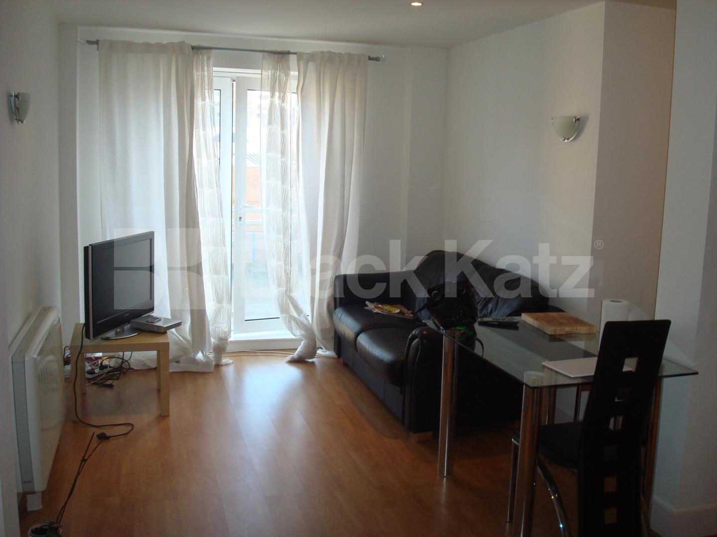 			NEW INSTRUCTION / VIEWINGS A MUST!!!!!, 1 Bedroom, 1 bath, 1 reception Flat			 Seward street, Clarkenwell / Angel