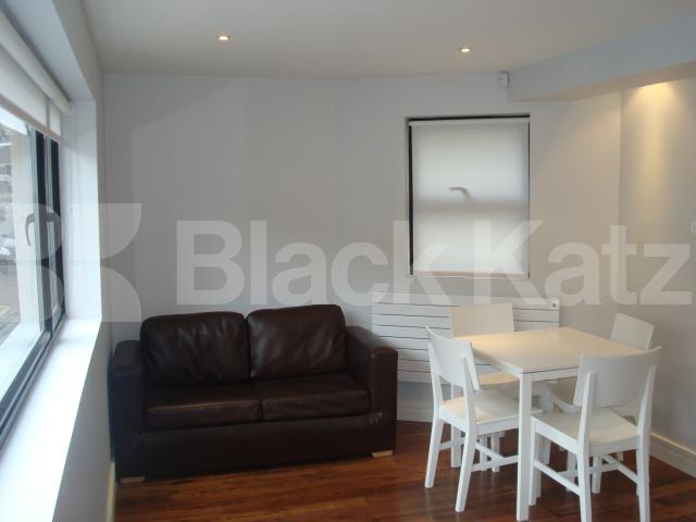 			Gorgeous Stunning and Beautiful........, 3 Bedroom, 1 bath, 1 reception Terraced House			 Mountgrove road, Finsbury park / Clissold park