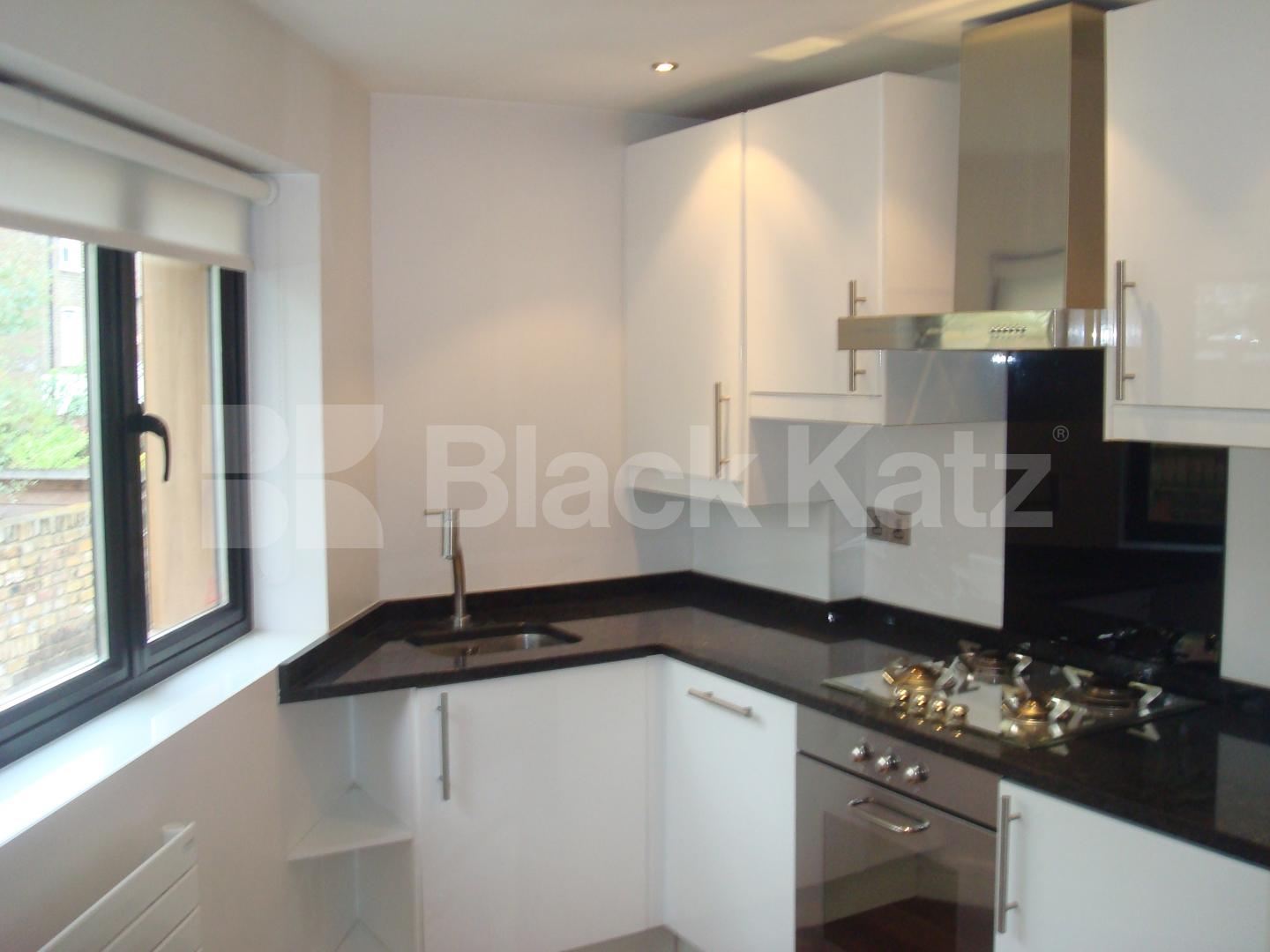 			Gorgeous Stunning and Beautiful........, 3 Bedroom, 1 bath, 1 reception Terraced House			 Mountgrove road, Finsbury park / Clissold park