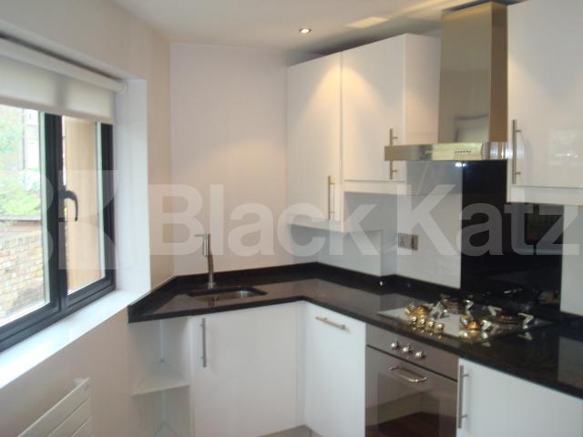 			Gorgeous Stunning and Beautiful........, 3 Bedroom, 1 bath, 1 reception Terraced House			 Mountgrove road, Finsbury park / Clissold park