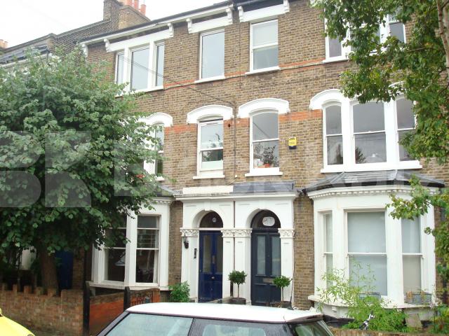 			Must be seen, 1 Bedroom, 1 bath, 1 reception Flat			 Yerbury Road, TUFNELL PARK