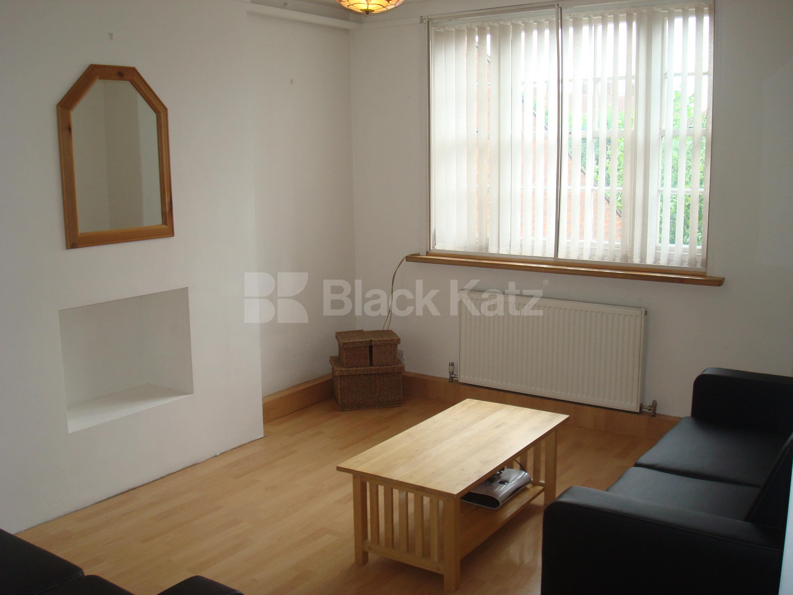 			2 Bedroom, 1 bath, 1 reception Flat			 Maygood Street, Angel n1