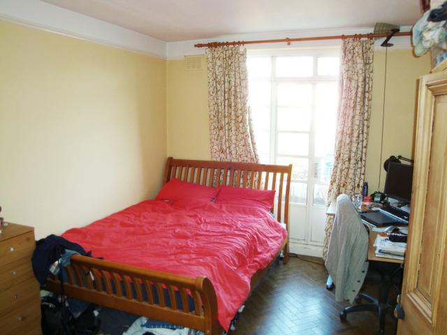 			NEW INSTRUCTION, 3 Bedroom, 1 bath, 1 reception Flat			 Haverstock Hill, BELSIZE PARK