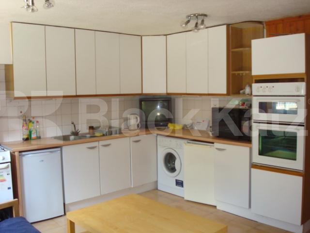 			5 DOUBLE BEDROOMS AND GARDEN!, 5 Bedroom, 1 bath, 1 reception House			 Shearling Way, Caledonian Road