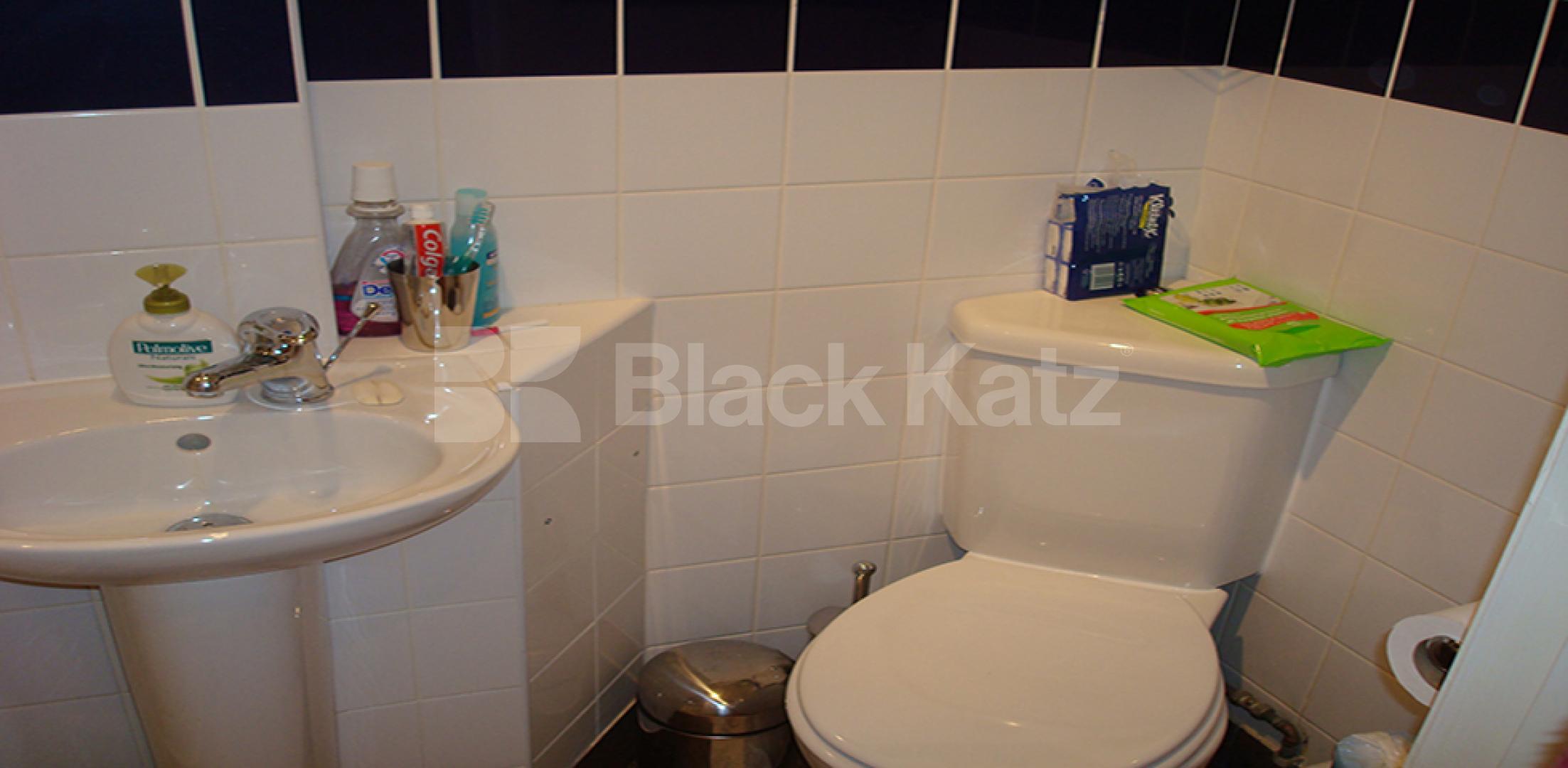 			Studio Apartment, 1 bath, 1 reception Studio			 Kentish Town Road, Camden