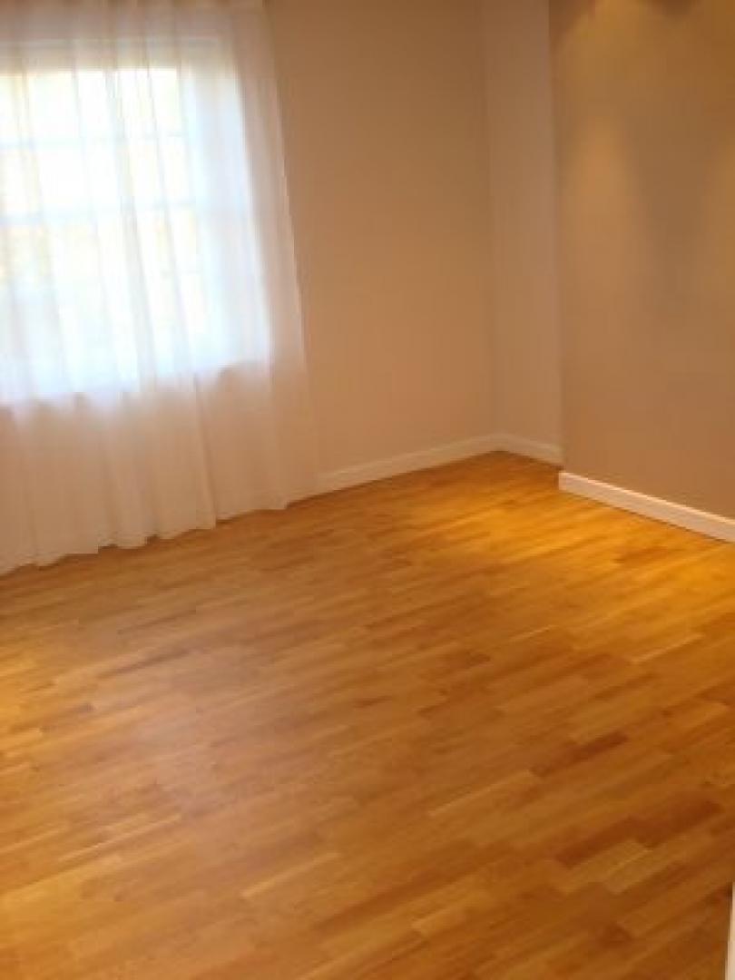 			3 Bedroom, 1 bath, 1 reception Flat			 Grove End Road, ST JOHNS ROAD