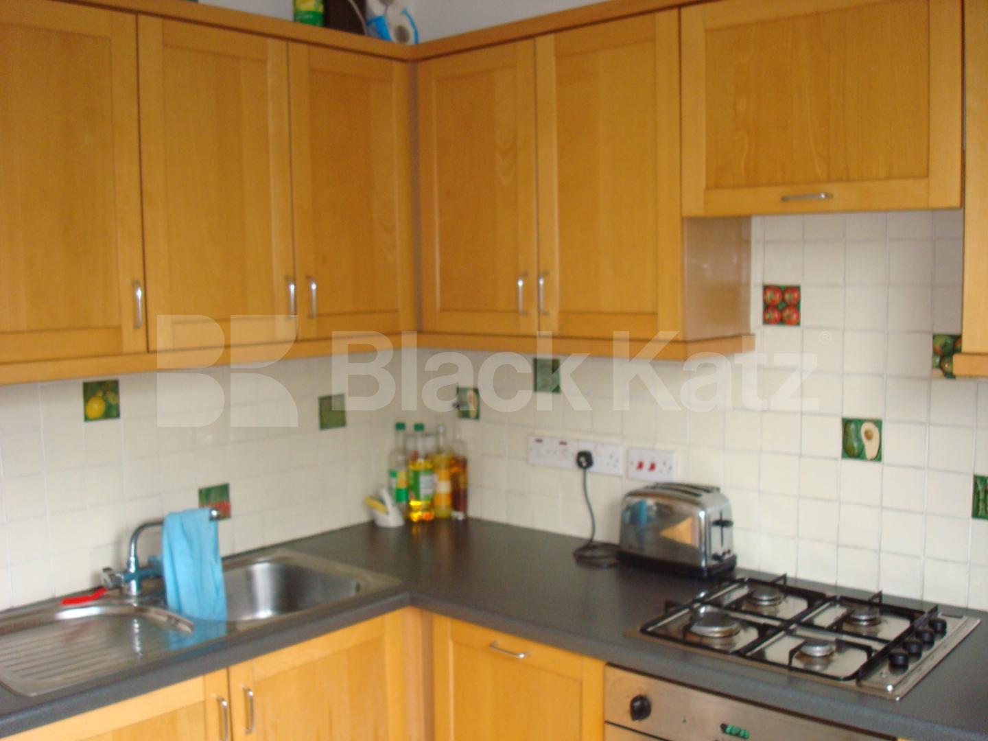 Spacious three bed with high ceilings modern kitchen and loads of natural light Haverstock Hill, Belsize Park