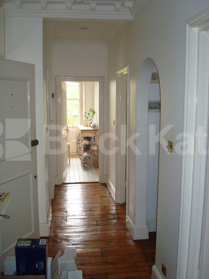 Spacious three bed with high ceilings modern kitchen and loads of natural light Haverstock Hill, Belsize Park