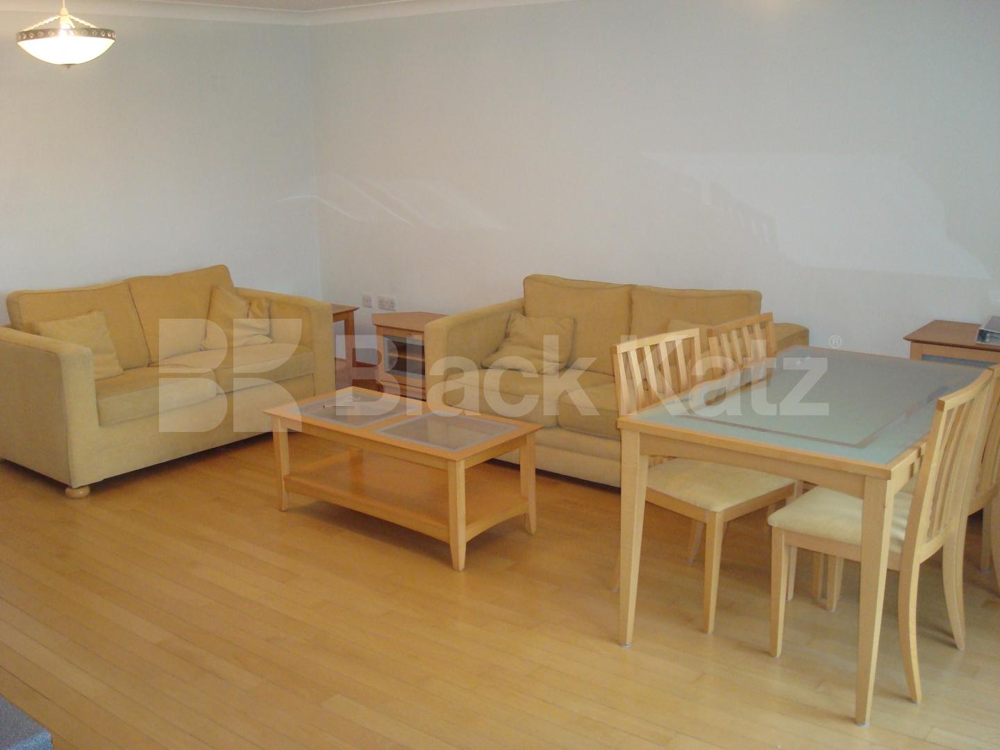 			1 Bedroom, 1 bath, 1 reception Flat			 Southgate Road, ISLINGTON