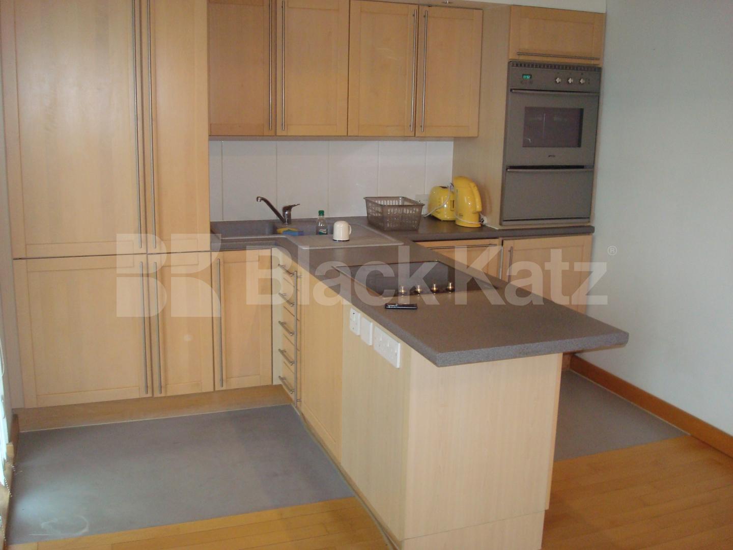 			1 Bedroom, 1 bath, 1 reception Flat			 Southgate Road, ISLINGTON